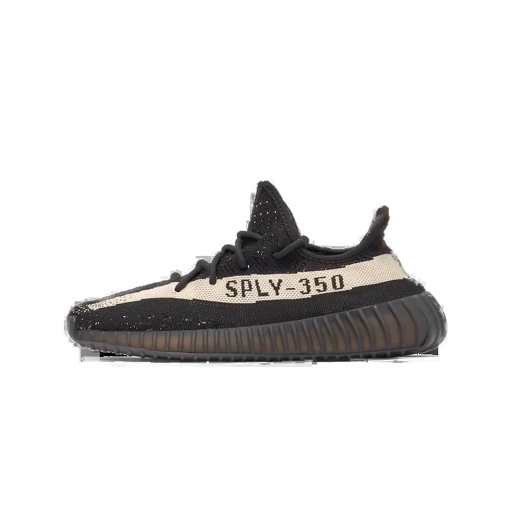 Yeezy Boost 350 V2 Oreo naslovna poravnata